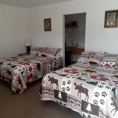 White Moose Lodge Хийли Екстериор снимка