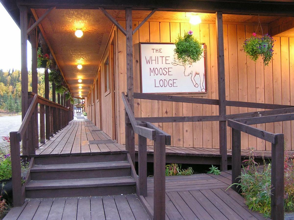 White Moose Lodge Хийли Екстериор снимка